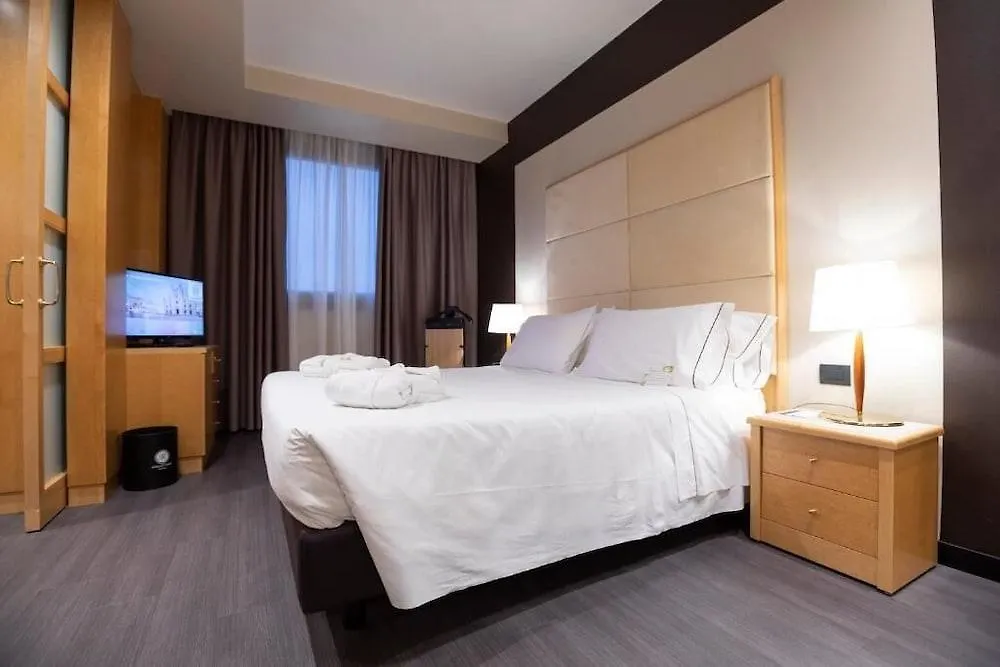 מילאנו City Life Hotel Poliziano, By R Collection Hotels 4*,